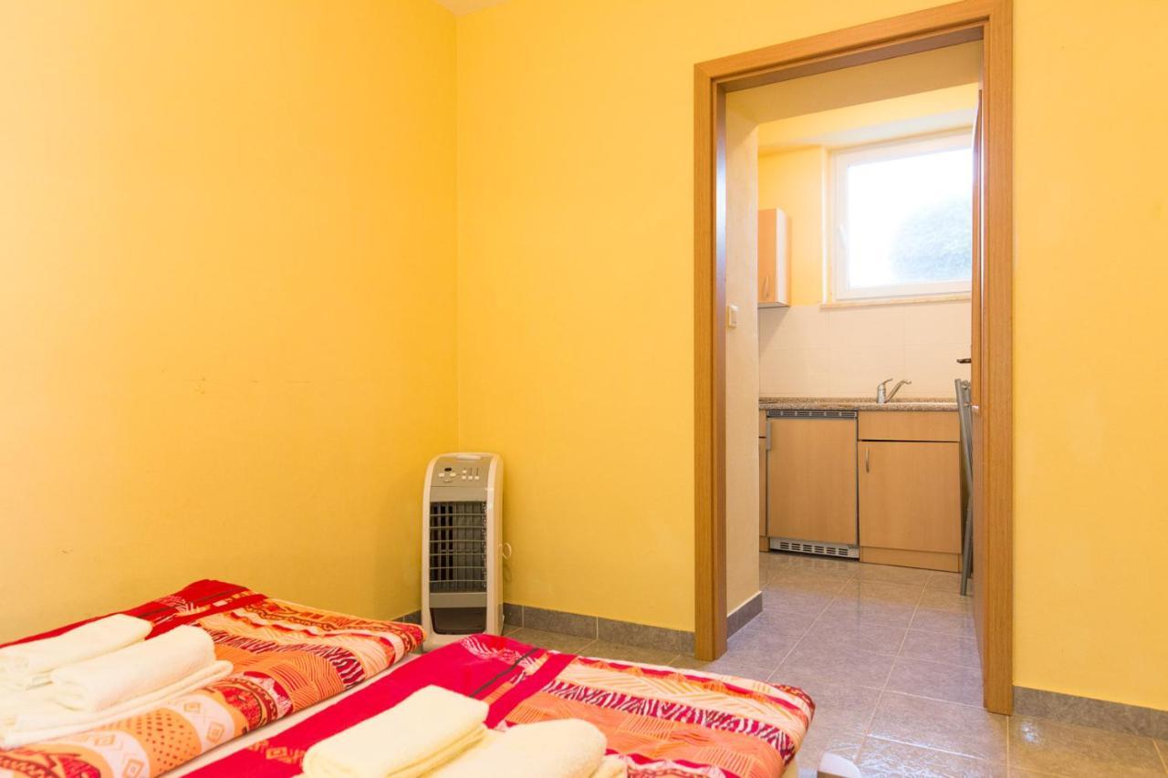 Vila Milano Apartment Kornic Bagian luar foto
