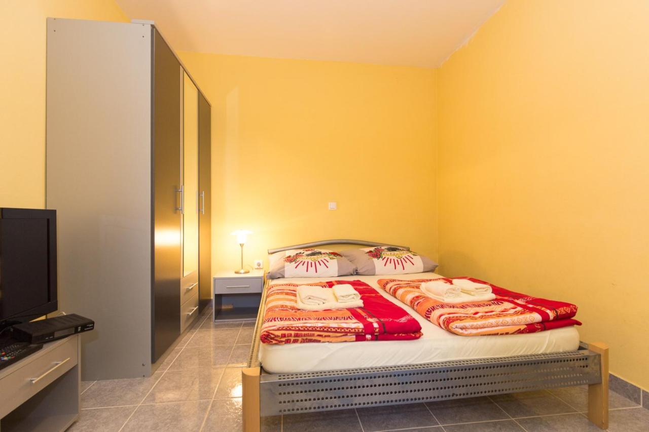 Vila Milano Apartment Kornic Bagian luar foto